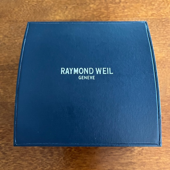 Raymond Weil Tango Women’s Watch Model#5390 - Picture 11 of 13